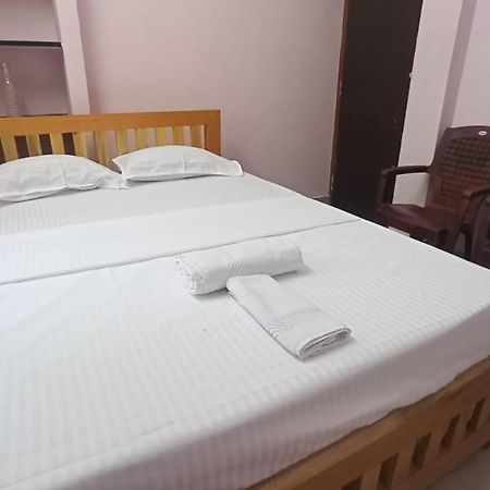 Thiru Arunai Guest House Tiruvannāmalai Eksteriør bilde