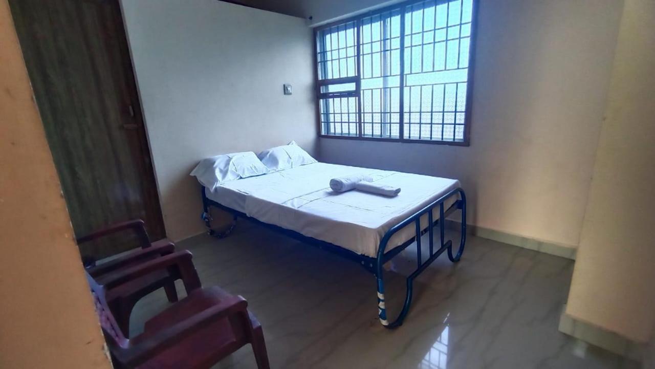 Thiru Arunai Guest House Tiruvannāmalai Eksteriør bilde